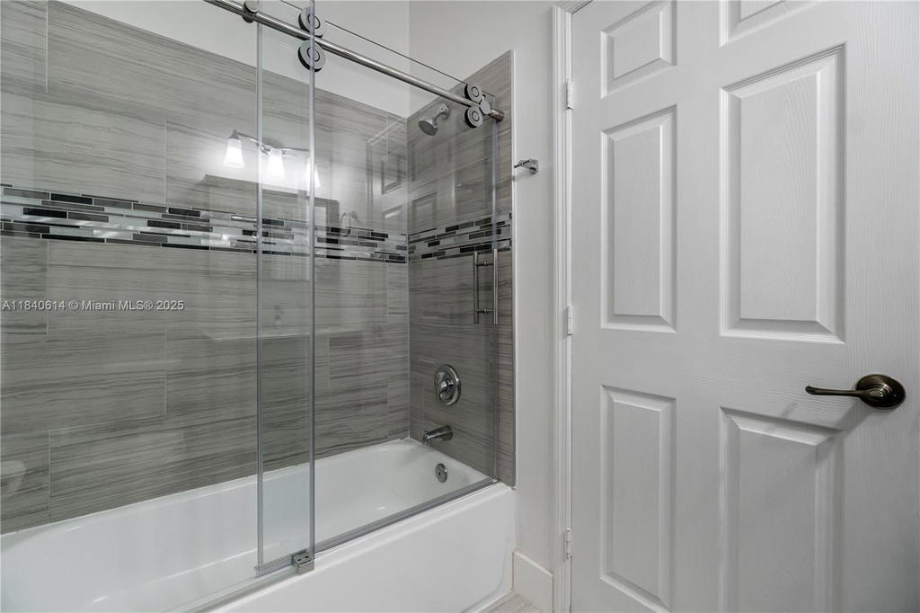 Real estate property located at 14053 49th St #7, Broward, Las Terrazas At Vizcaya C, Miramar, FL