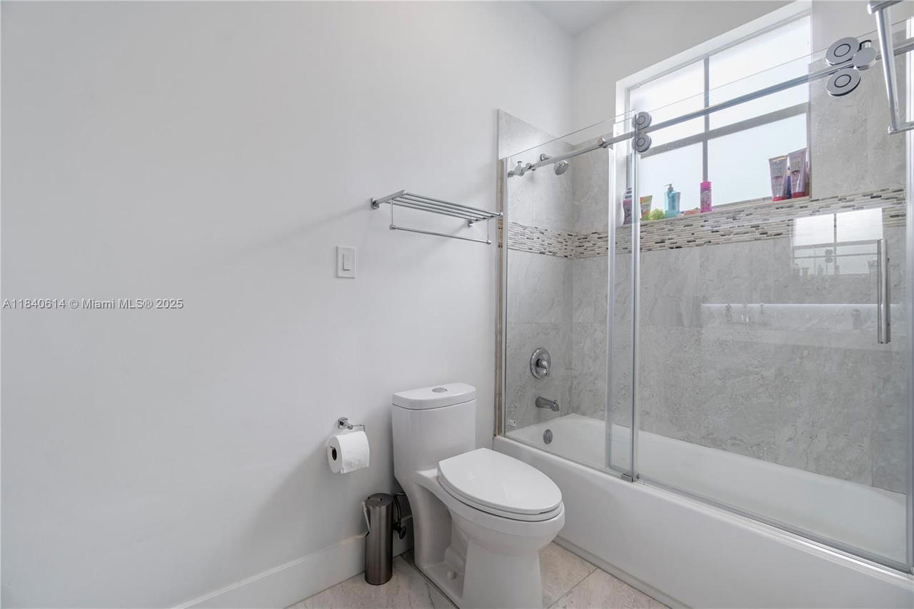 Real estate property located at 14053 49th St #7, Broward, Las Terrazas At Vizcaya C, Miramar, FL