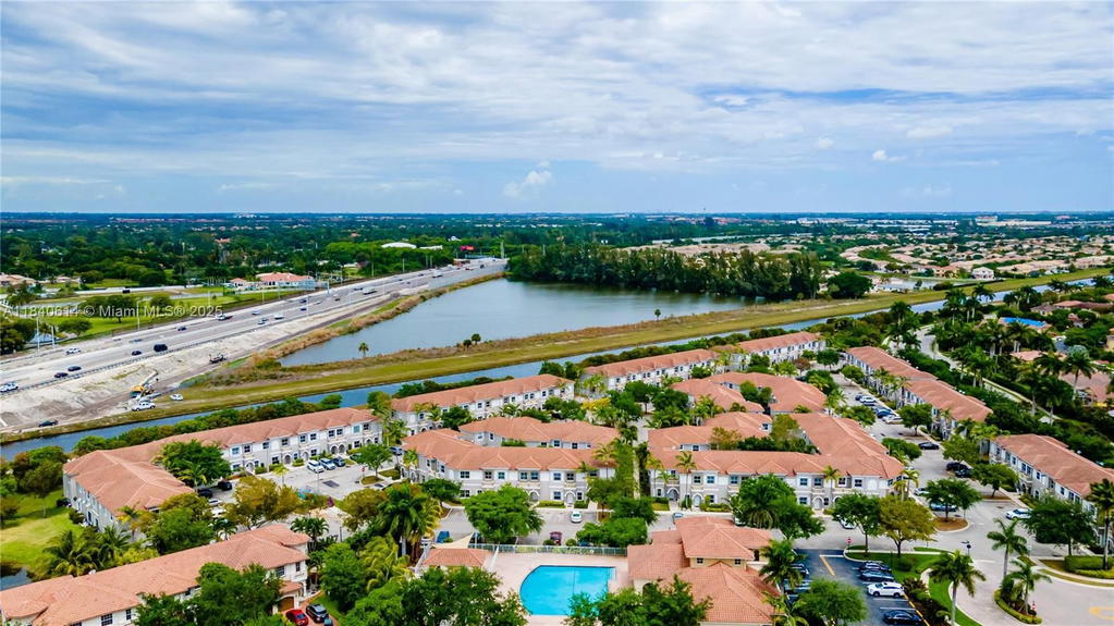 Real estate property located at 14053 49th St #7, Broward, Las Terrazas At Vizcaya C, Miramar, FL