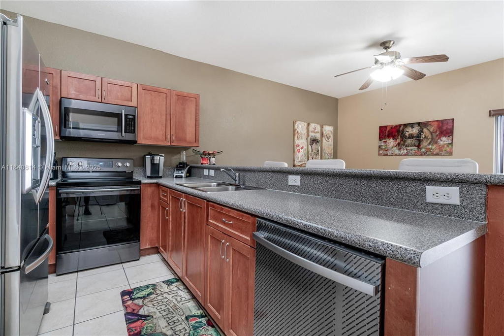 Real estate property located at 14053 49th St #7, Broward, Las Terrazas At Vizcaya C, Miramar, FL