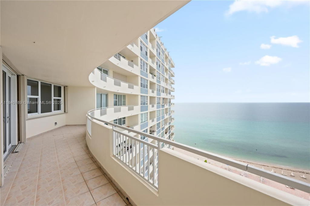 Real estate property located at 3180 Ocean Dr #1212, Broward, Parker Dorado Condo, Hallandale Beach, FL