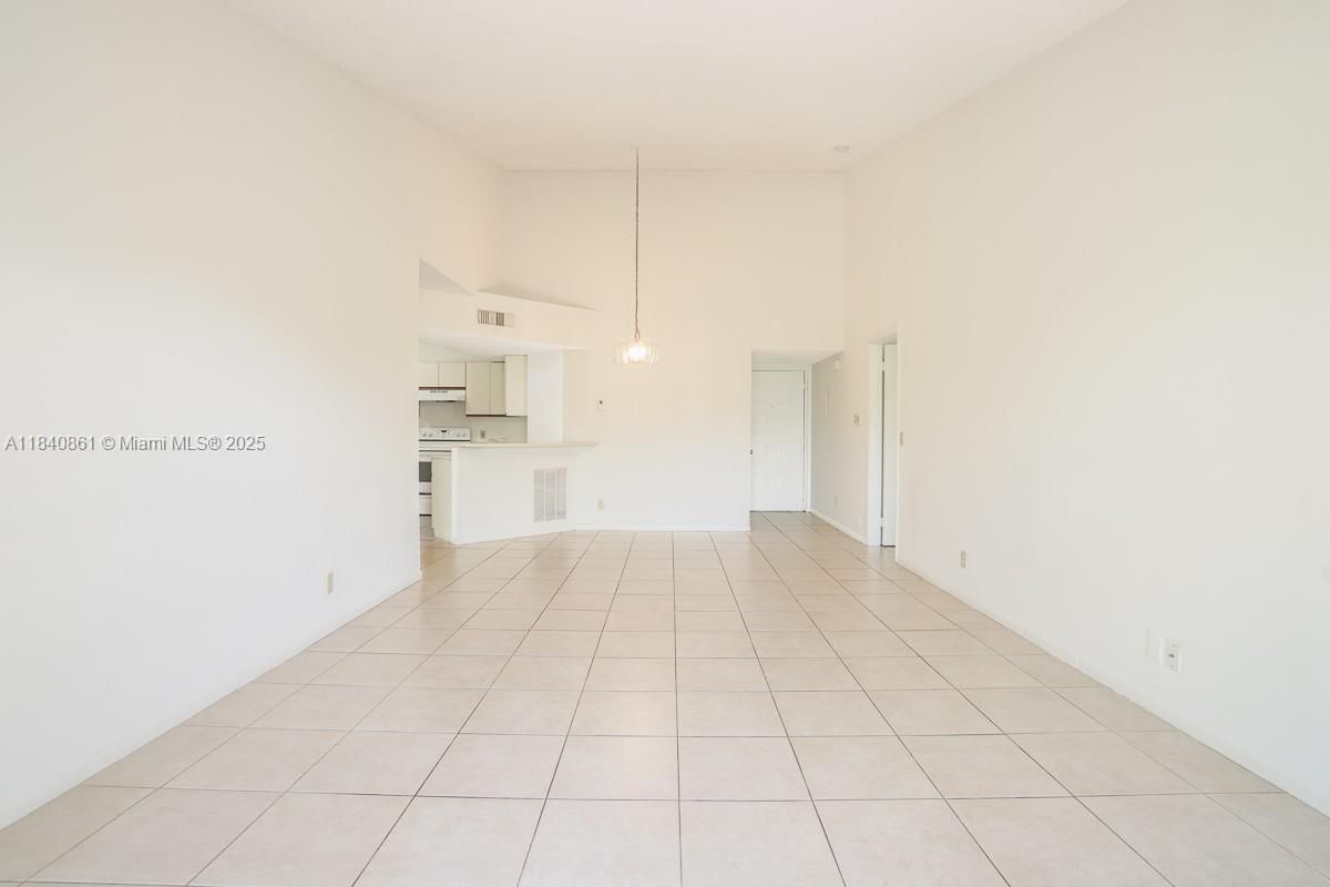 Real estate property located at 9033 Wiles Rd #304, Broward, Edgewater Condo, Coral Springs, FL