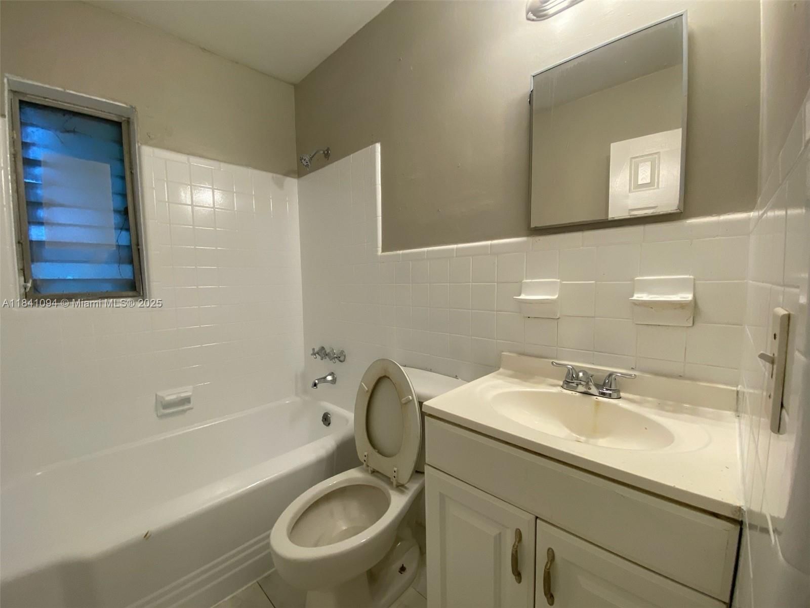 Real estate property located at 128 7th Ter, Broward, Ingalls Tracts, Hallandale Beach, FL