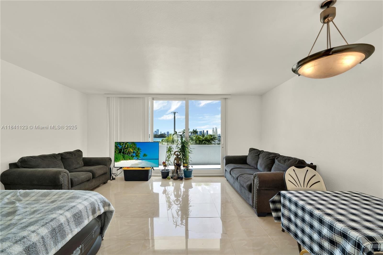 Real estate property located at 1000 West Ave BS101, Miami-dade, Mirador 1000 Condo, Miami Beach, FL