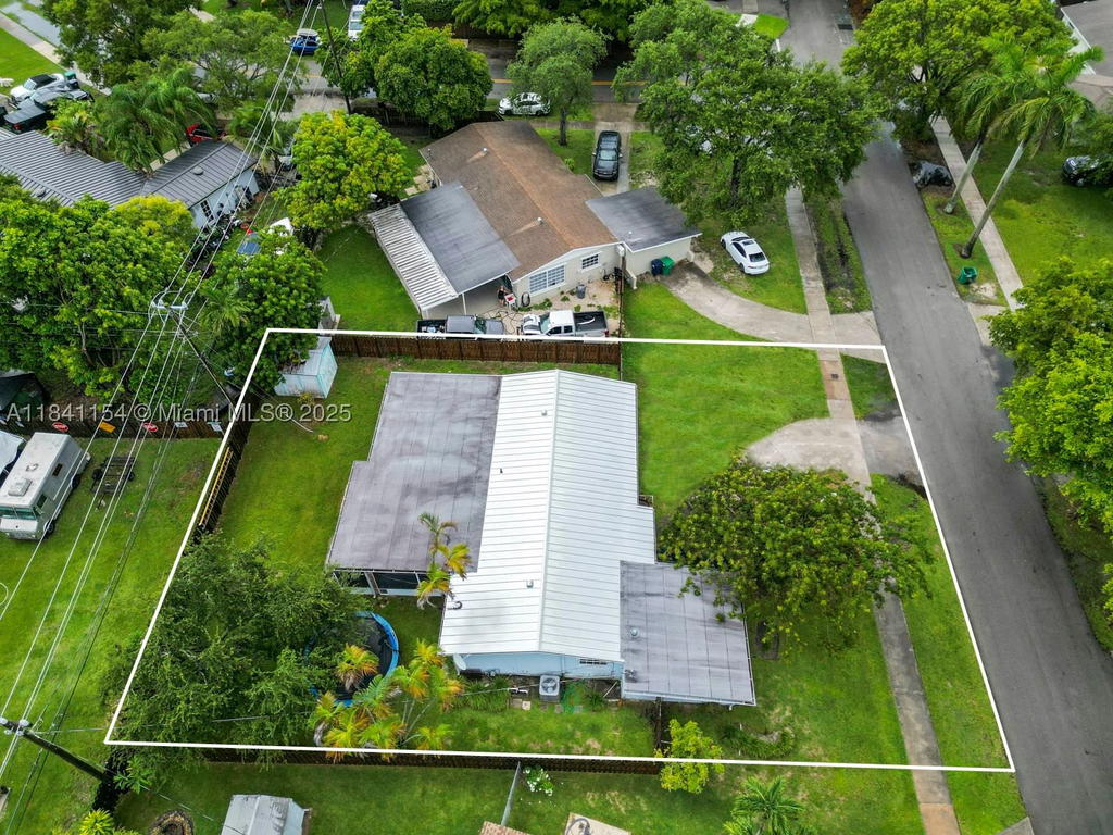 Real estate property located at 19711 Whispering Pines Rd, Miami-dade, Whispering Pines Est Sec, Cutler Bay, FL