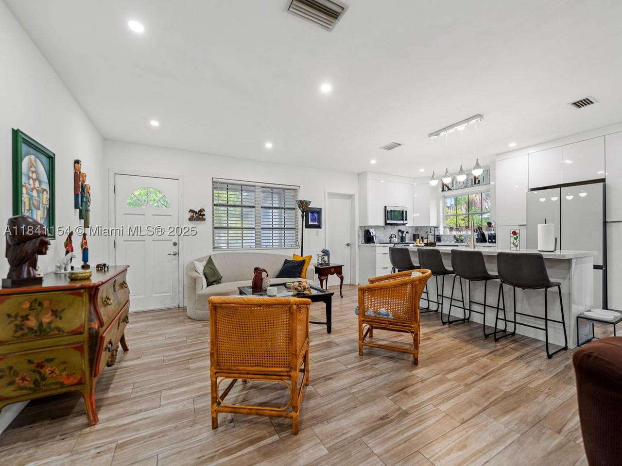 Real estate property located at 19711 Whispering Pines Rd, Miami-dade, Whispering Pines Est Sec, Cutler Bay, FL