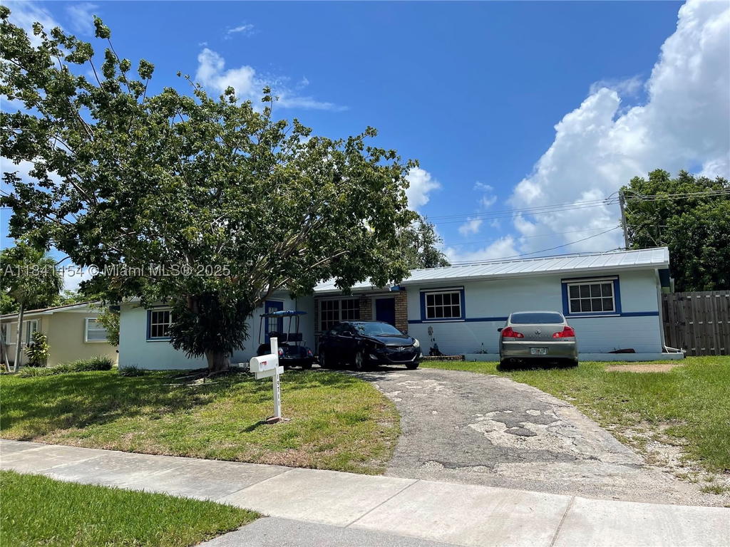 Real estate property located at 19711 Whispering Pines Rd, Miami-dade, Whispering Pines Est Sec, Cutler Bay, FL