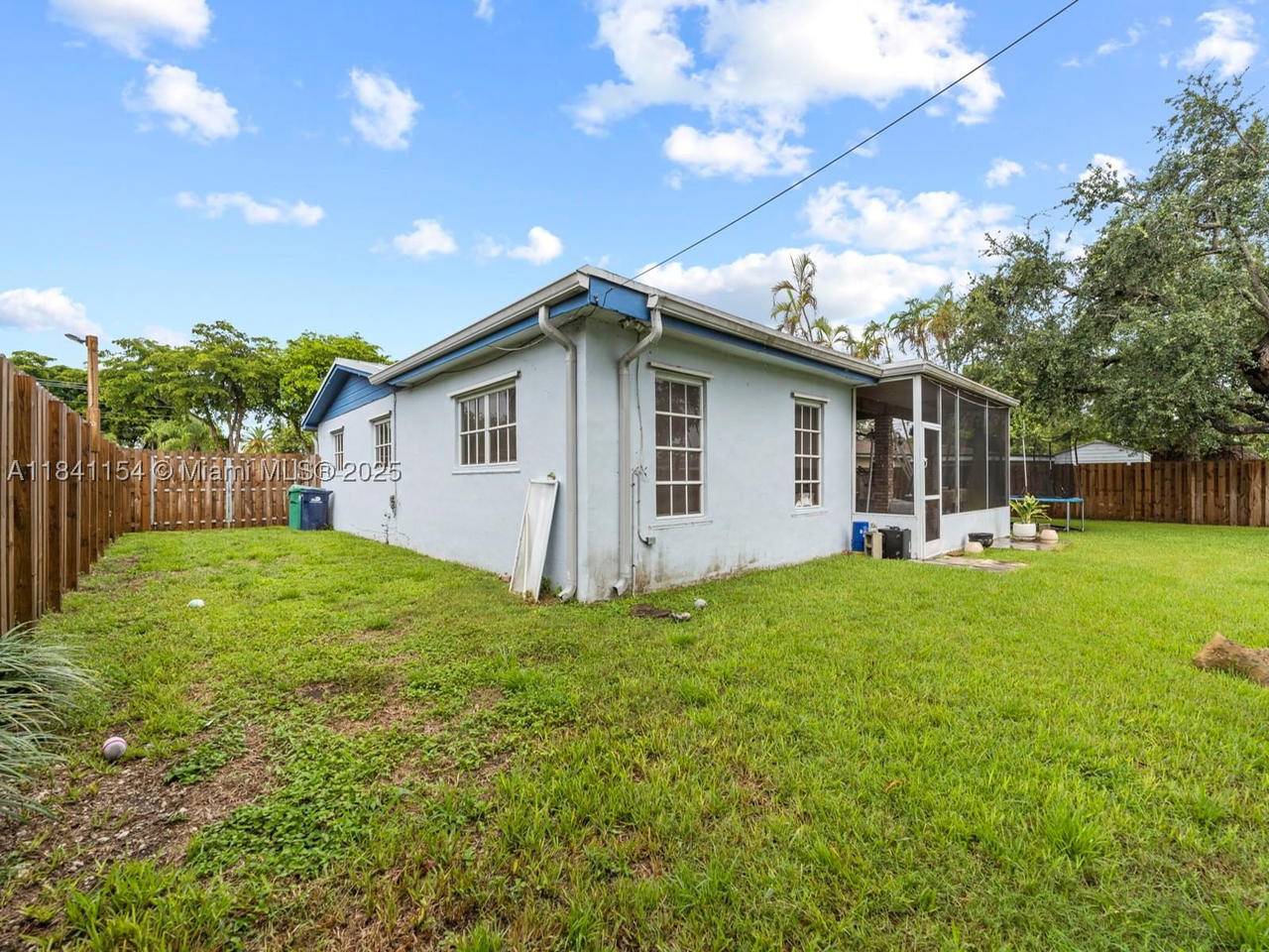 Real estate property located at 19711 Whispering Pines Rd, Miami-dade, Whispering Pines Est Sec, Cutler Bay, FL