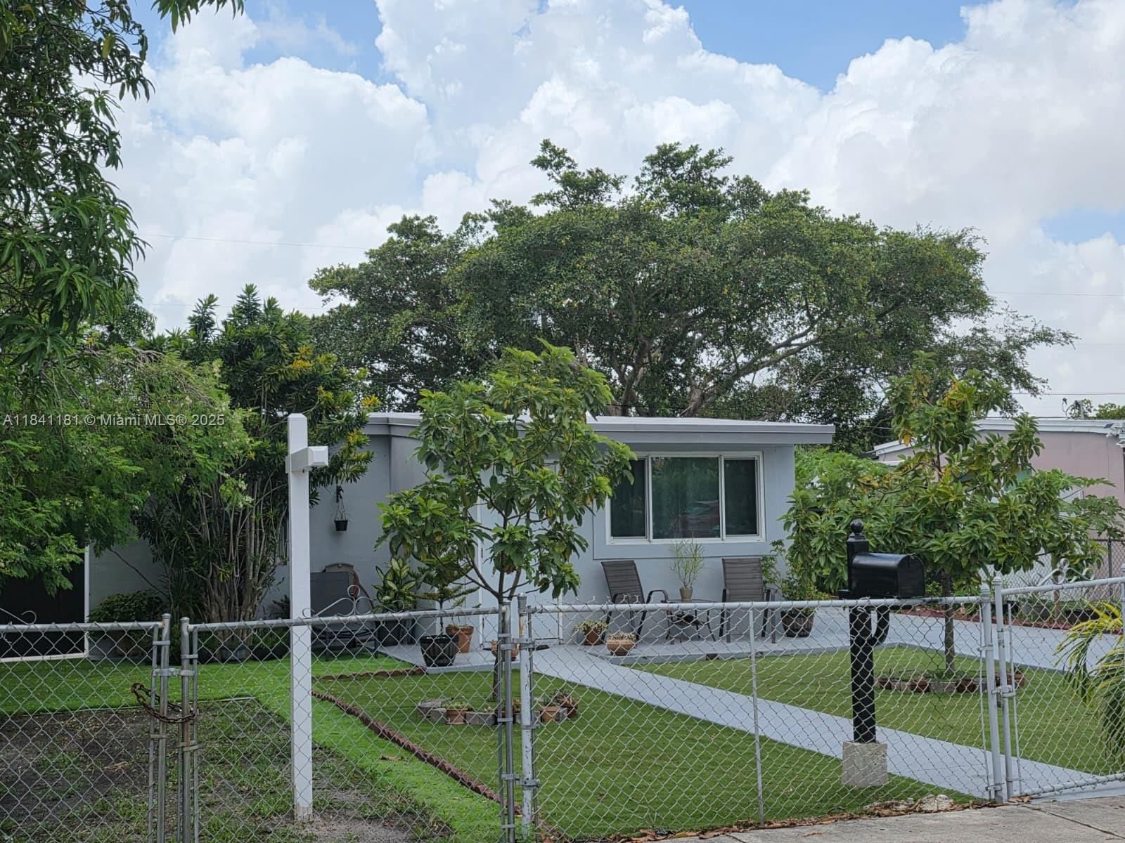 Real estate property located at 2360 Service Rd, Miami-dade, Magnolia Gardens Consolid, Opa Locka, FL