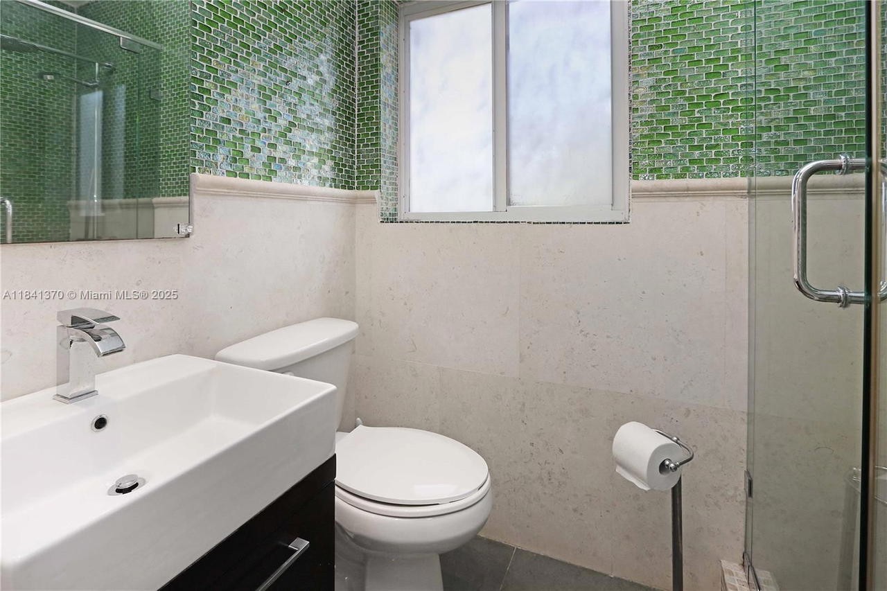 Real estate property located at 742 Harrison St, Broward, Hollywood Lakes Section, Hollywood, FL