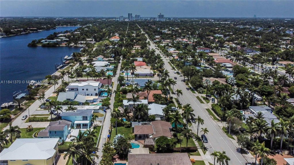 Real estate property located at 742 Harrison St, Broward, Hollywood Lakes Section, Hollywood, FL