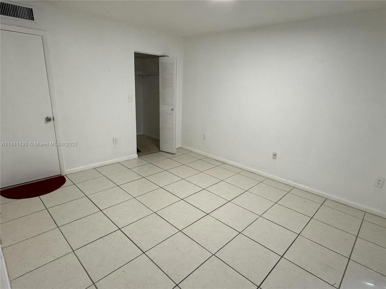 Real estate property located at 11780 18th St #321-2, Miami-dade, International Park I Cond, Miami, FL