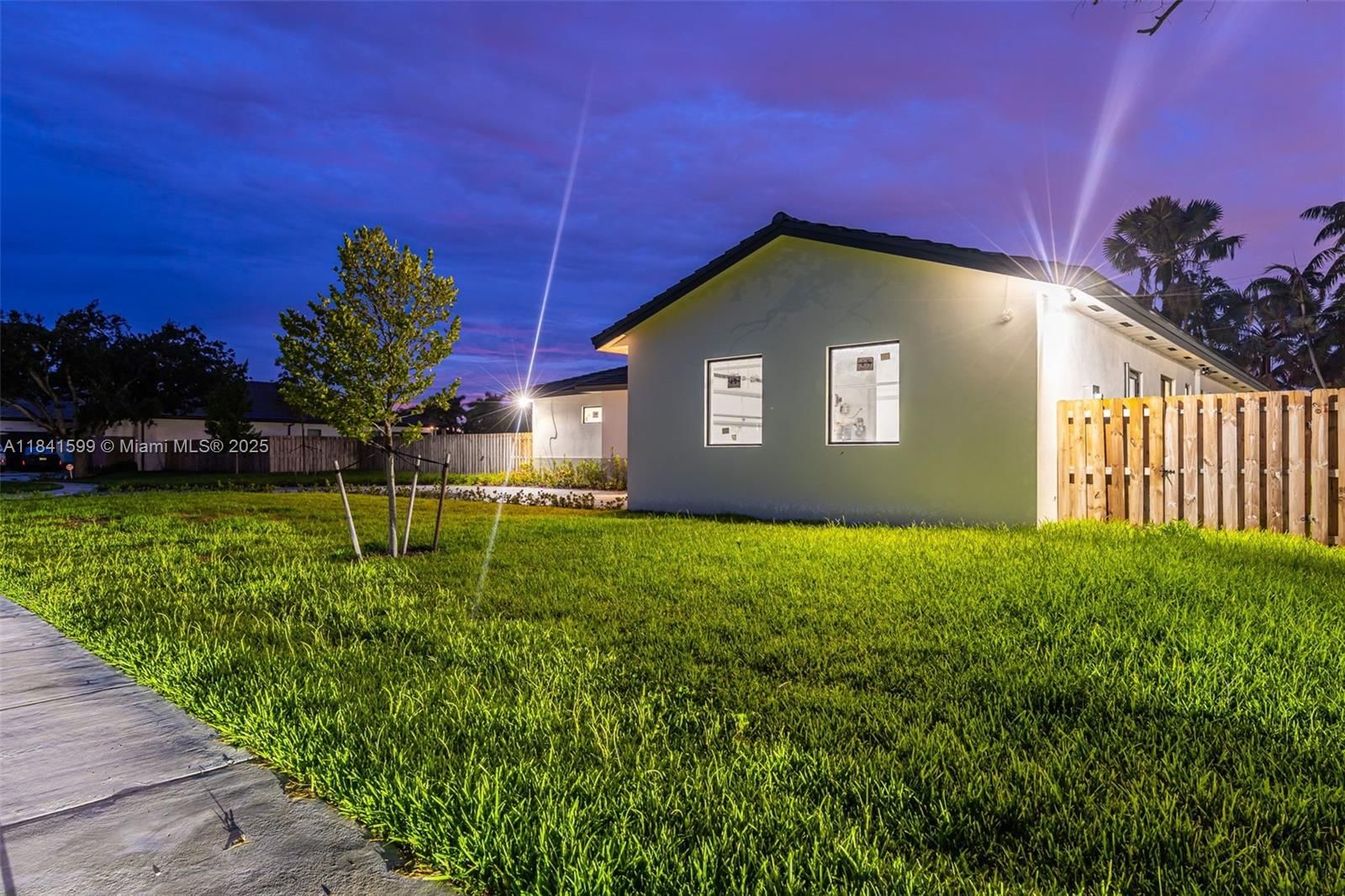Real estate property located at 8231 193rd Terrace, Miami-dade, Old Cutler Estates, Miami, FL