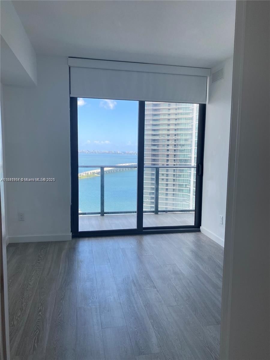 Real estate property located at 501 31st St #2402, Miami-dade, Paraiso Bayviews Condo, Miami, FL