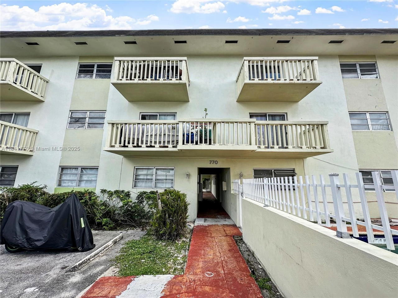 Real estate property located at 770 128th St #303, Miami-dade, 770 Condo, North Miami, FL
