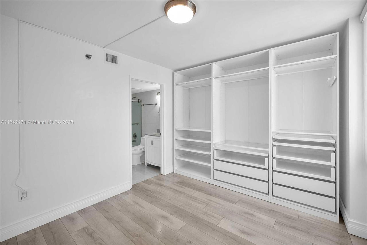 Real estate property located at 850 Miami Ave W-1804, Miami-dade, Madison Downtown Condo, Miami, FL