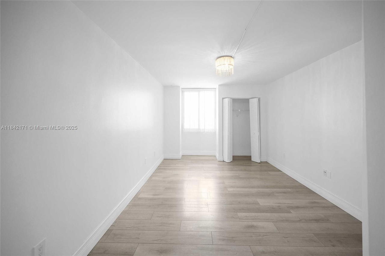 Real estate property located at 850 Miami Ave W-1804, Miami-dade, Madison Downtown Condo, Miami, FL