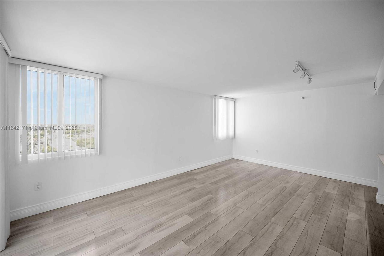 Real estate property located at 850 Miami Ave W-1804, Miami-dade, Madison Downtown Condo, Miami, FL
