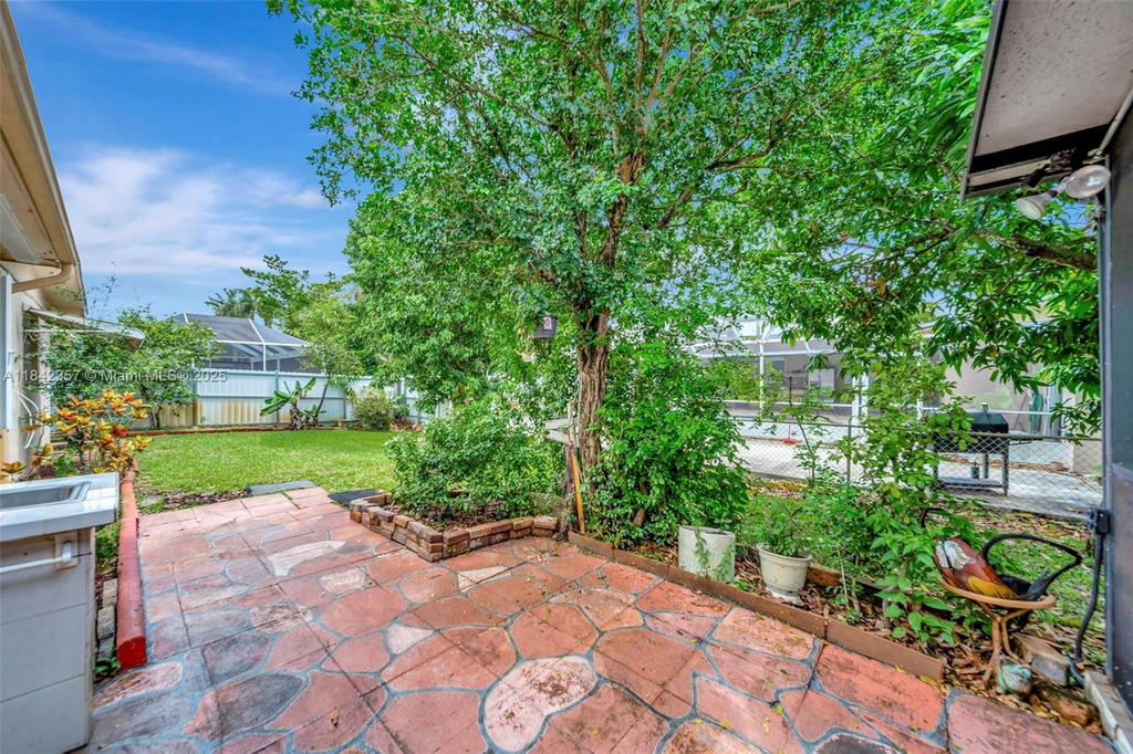 Real estate property located at 1741 86th Ave, Broward, Pasadena Lakes West, Pembroke Pines, FL