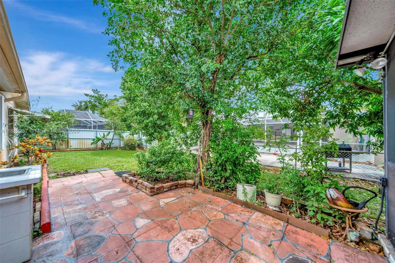 Real estate property located at 1741 86th Ave, Broward, Pasadena Lakes West, Pembroke Pines, FL