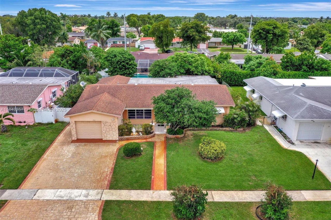 Real estate property located at 1741 86th Ave, Broward, Pasadena Lakes West, Pembroke Pines, FL