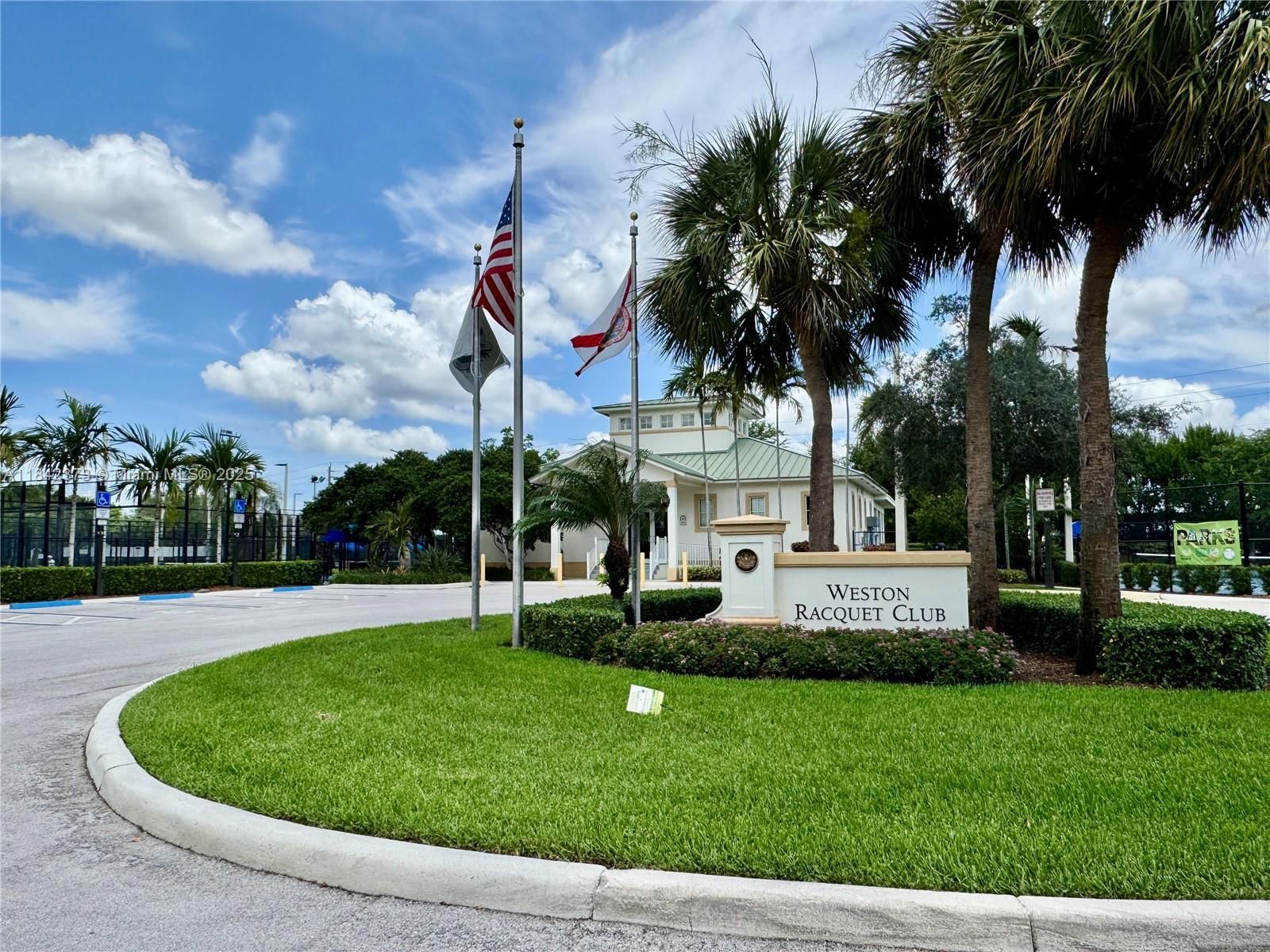 Real estate property located at 185 Lakeview Dr #101, Broward, Racquet Club Village Apar, Weston, FL