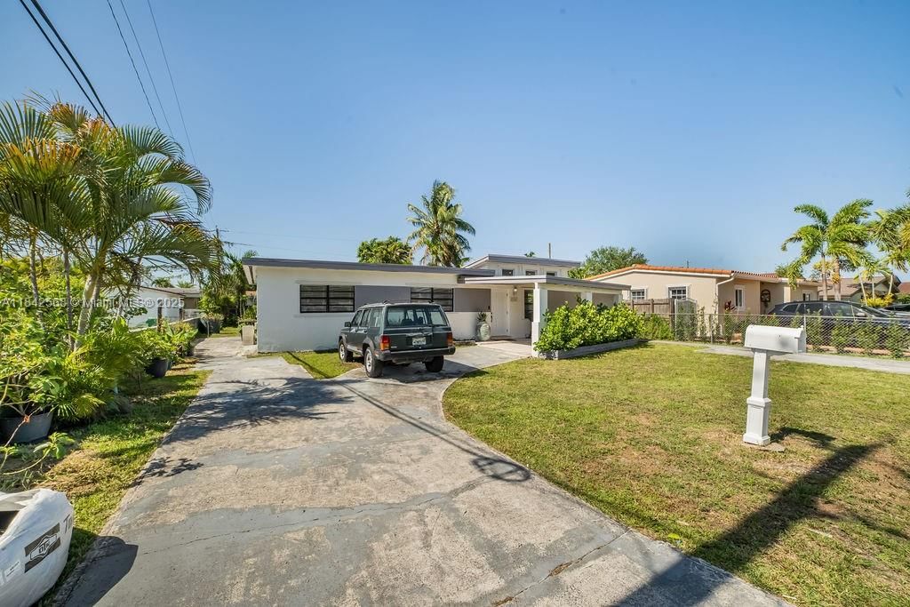 Real estate property located at 8320 43rd Ter, Miami-dade, Mc Keever Terr No 3, Miami, FL