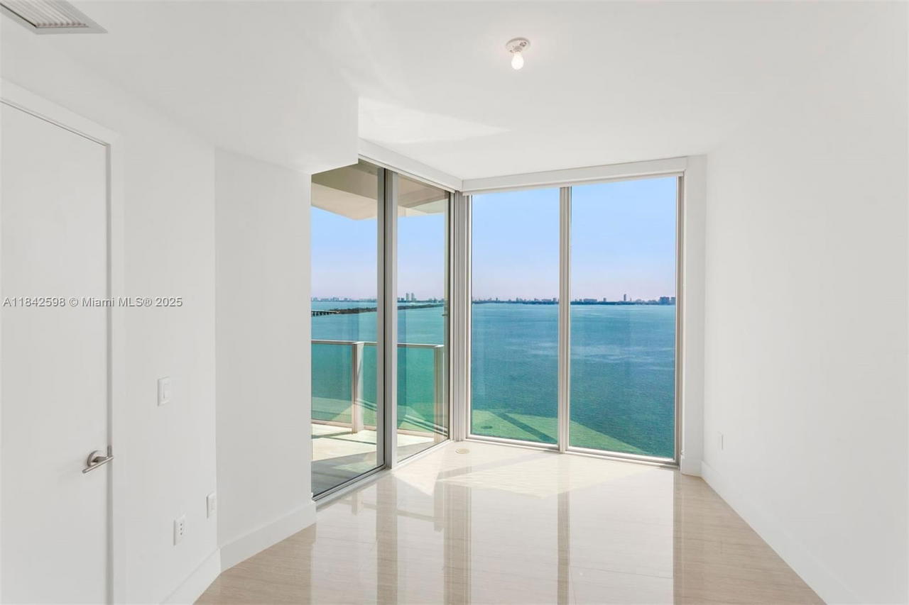 Real estate property located at 2900 7th Ave #1506, Miami-dade, Biscayne Beach Condo, Miami, FL