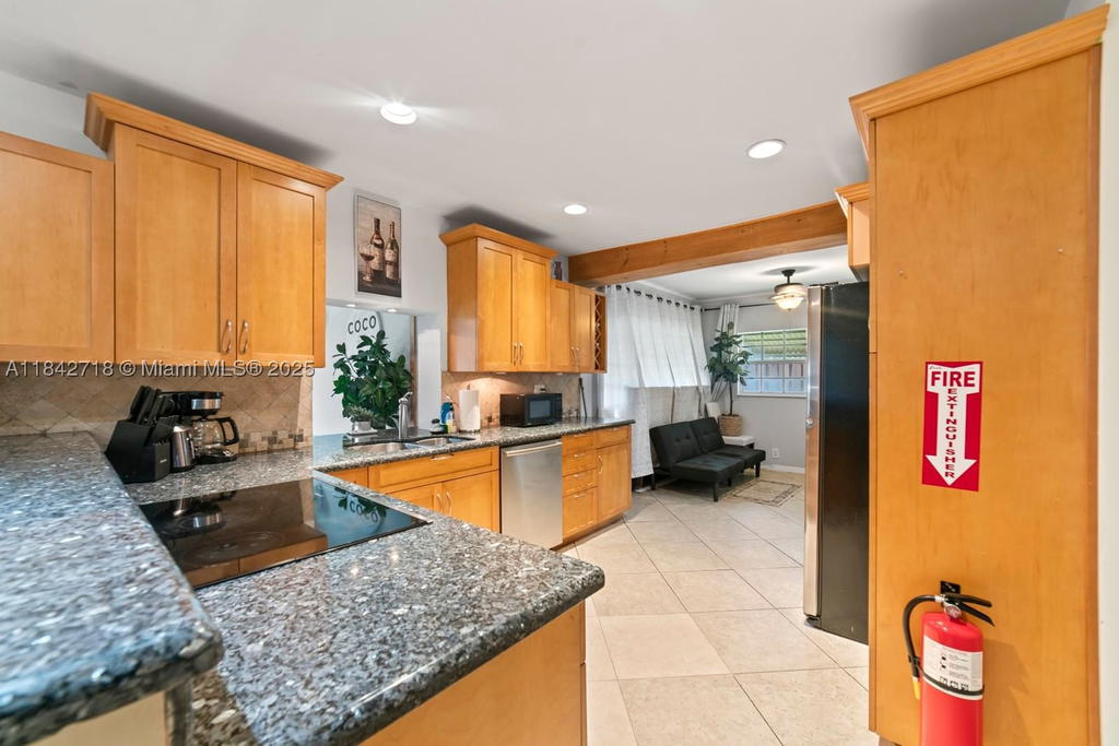 Real estate property located at 2708 Cleveland St, Broward, Sunset Isles Sec 3, Hollywood, FL