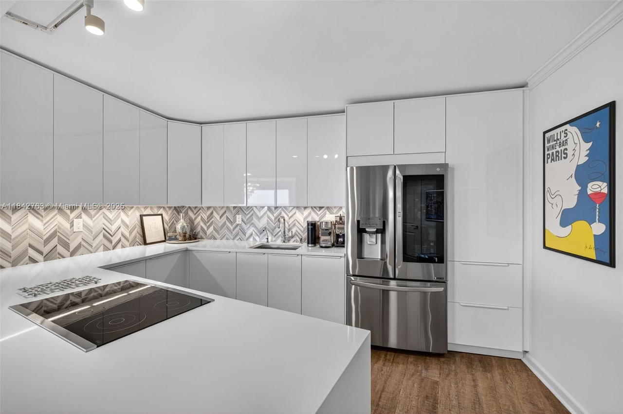 Real estate property located at 3000 Holiday Dr #1102, Broward, Maya Marca Condo, Fort Lauderdale, FL