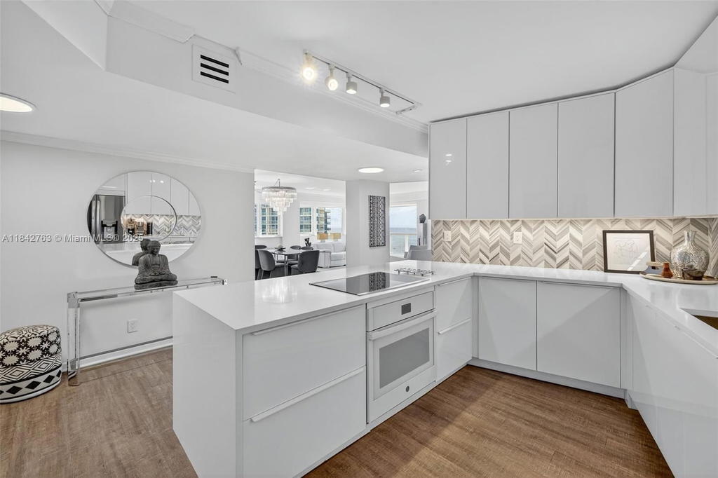 Real estate property located at 3000 Holiday Dr #1102, Broward, Maya Marca Condo, Fort Lauderdale, FL