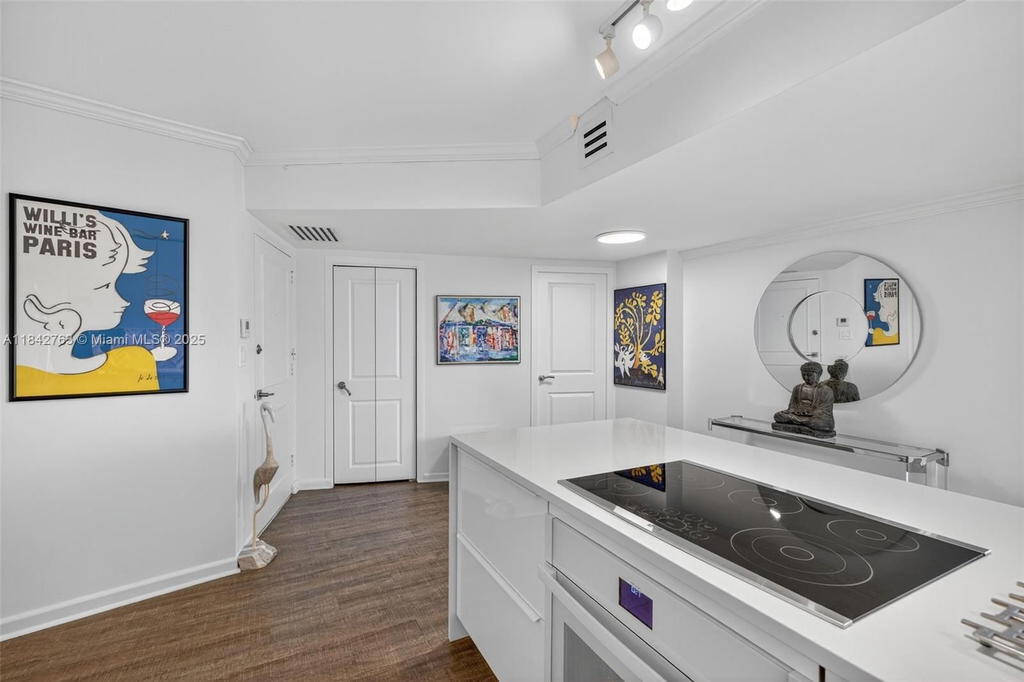 Real estate property located at 3000 Holiday Dr #1102, Broward, Maya Marca Condo, Fort Lauderdale, FL