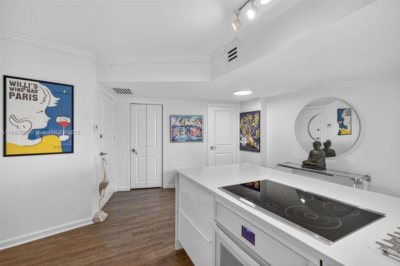 Real estate property located at 3000 Holiday Dr #1102, Broward, Maya Marca Condo, Fort Lauderdale, FL