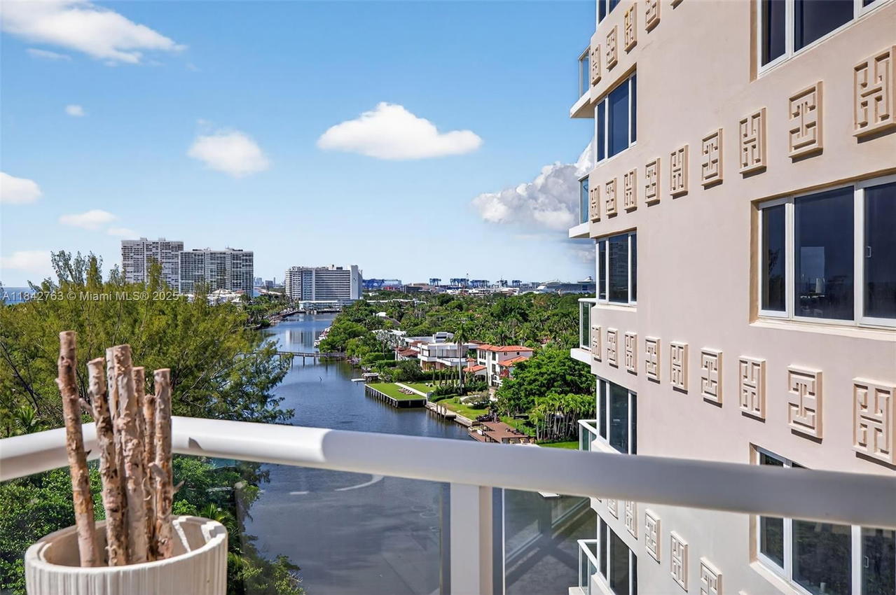 Real estate property located at 3000 Holiday Dr #1102, Broward, Maya Marca Condo, Fort Lauderdale, FL