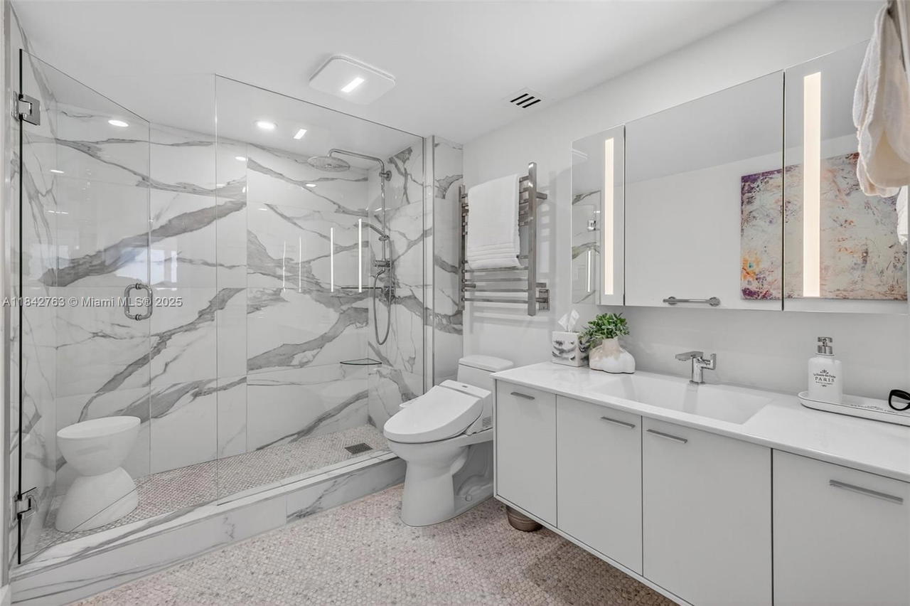 Real estate property located at 3000 Holiday Dr #1102, Broward, Maya Marca Condo, Fort Lauderdale, FL