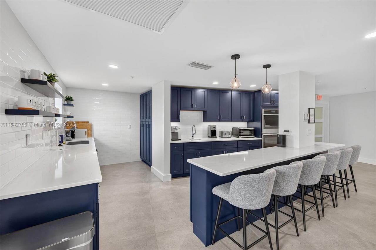Real estate property located at 3000 Holiday Dr #1102, Broward, Maya Marca Condo, Fort Lauderdale, FL