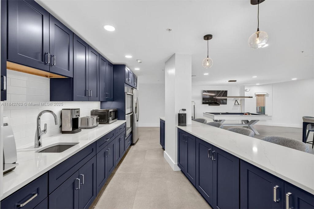 Real estate property located at 3000 Holiday Dr #1102, Broward, Maya Marca Condo, Fort Lauderdale, FL