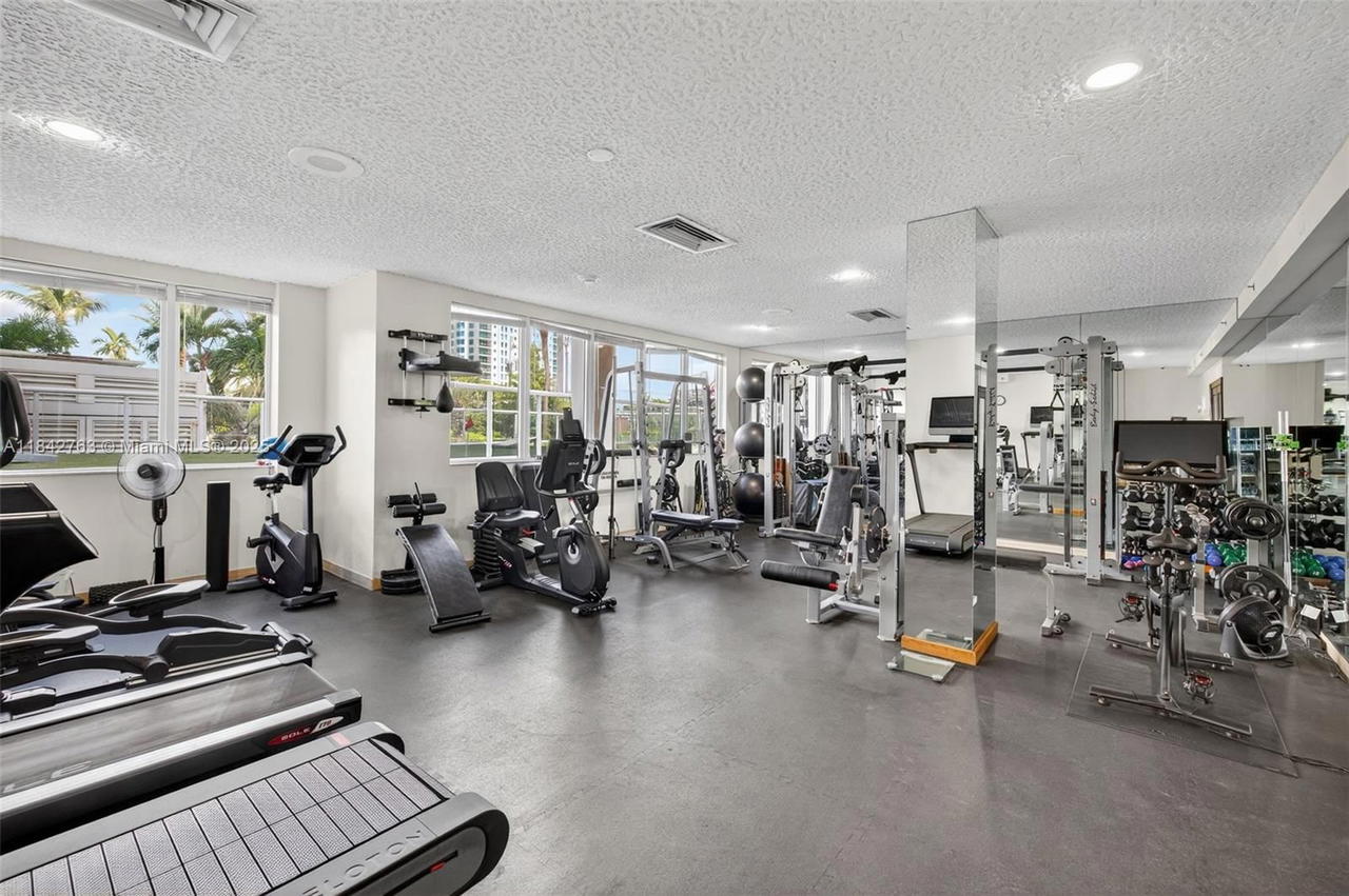 Real estate property located at 3000 Holiday Dr #1102, Broward, Maya Marca Condo, Fort Lauderdale, FL