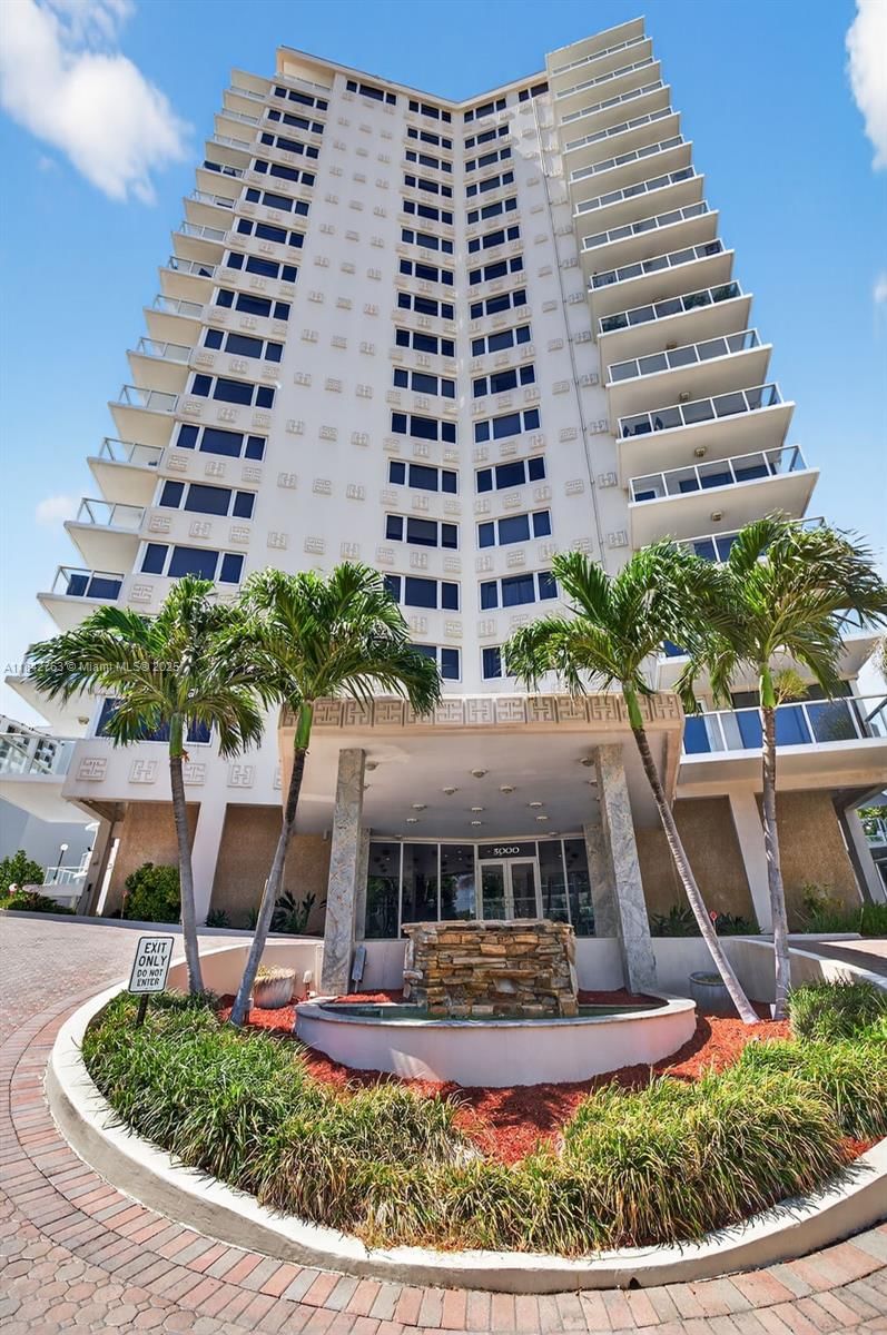 Real estate property located at 3000 Holiday Dr #1102, Broward, Maya Marca Condo, Fort Lauderdale, FL
