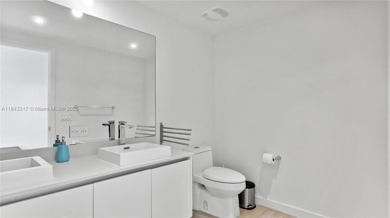 Real estate property located at 1600 1st Ave #1104, Miami-dade, Le Parc At Brickell Condo, Miami, FL