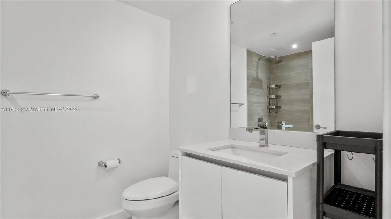 Real estate property located at 1600 1st Ave #1104, Miami-dade, Le Parc At Brickell Condo, Miami, FL
