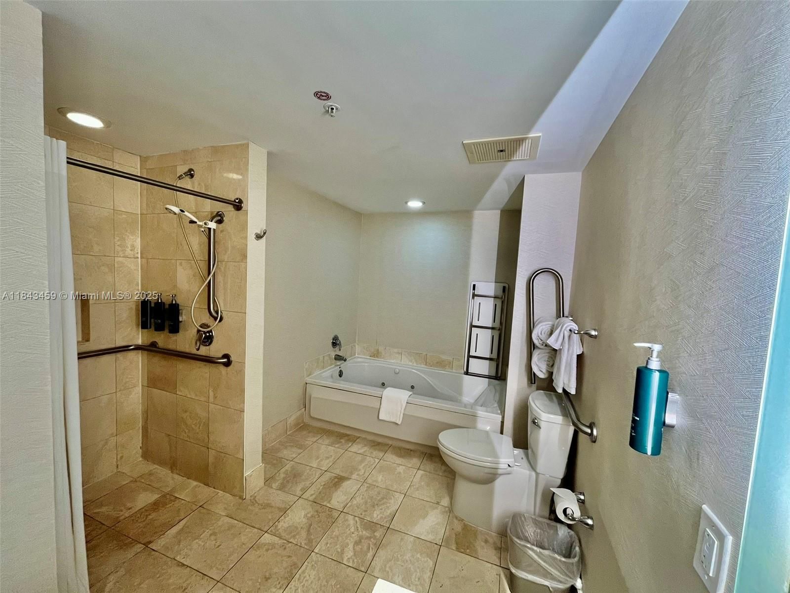 Real estate property located at 17375 Collins Ave #805, Miami-dade, Ocean Point Beach Club Co, Sunny Isles Beach, FL