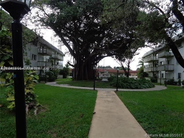 Real estate property located at 15205 6th Ave D212, Miami-dade, Ola Condo, Miami, FL