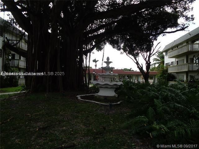 Real estate property located at 15205 6th Ave D212, Miami-dade, Ola Condo, Miami, FL