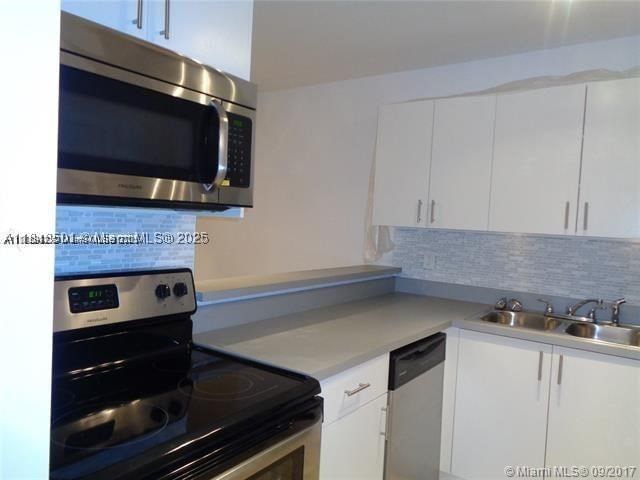 Real estate property located at 15205 6th Ave D212, Miami-dade, Ola Condo, Miami, FL