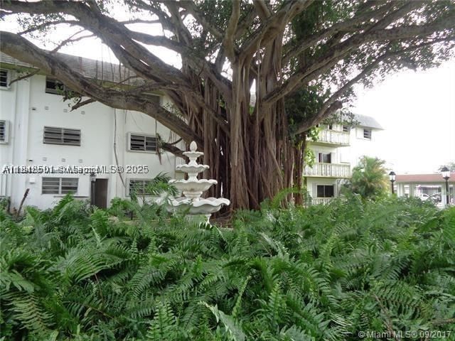 Real estate property located at 15205 6th Ave D212, Miami-dade, Ola Condo, Miami, FL
