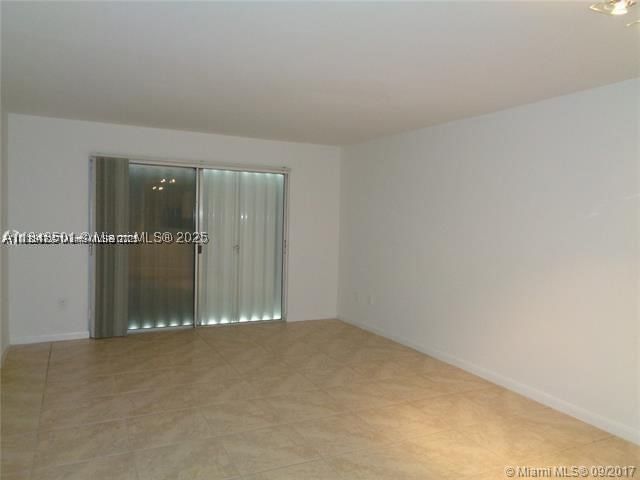 Real estate property located at 15205 6th Ave D212, Miami-dade, Ola Condo, Miami, FL