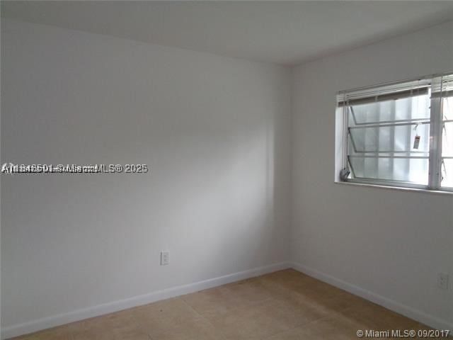 Real estate property located at 15205 6th Ave D212, Miami-dade, Ola Condo, Miami, FL