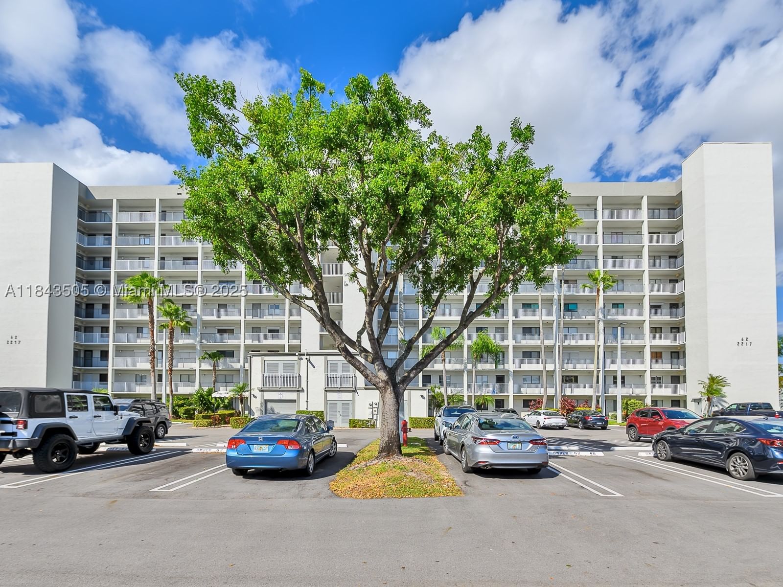 Real estate property located at 2217 Cypress Island Dr #503, Broward, Cypress Bend Condominium, Pompano Beach, FL