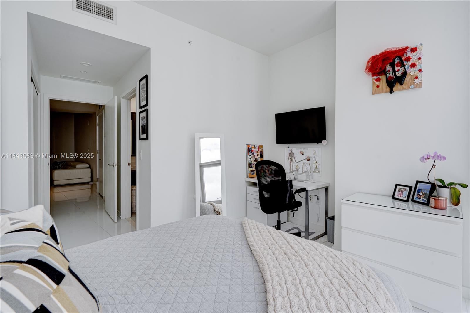 Real estate property located at 851 1st Ave #2901, Miami-dade, Paramount Miami Worldcent, Miami, FL